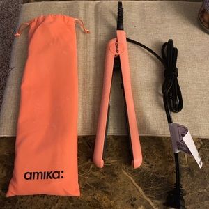 Amika Flat Iron